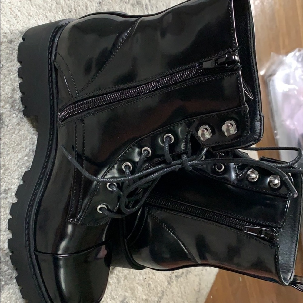 Boots - Picture 3 of 4